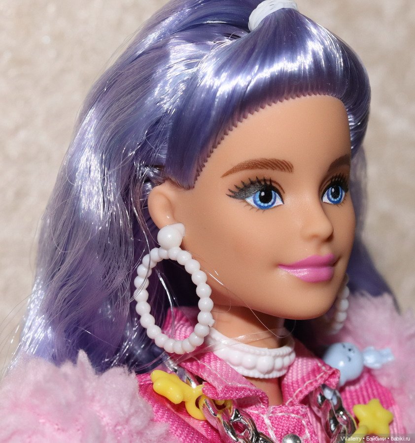 Barbie Экстра - Кукла Милли с сиреневыми волосами (фото 4)