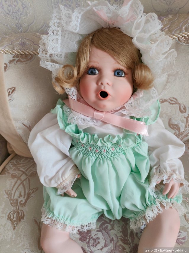 Коллекционная фарфоровая кукла от Hamilton Collection