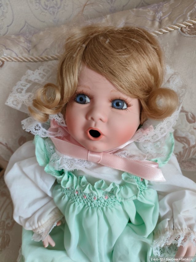 Коллекционная фарфоровая кукла от Hamilton Collection (фото 10)