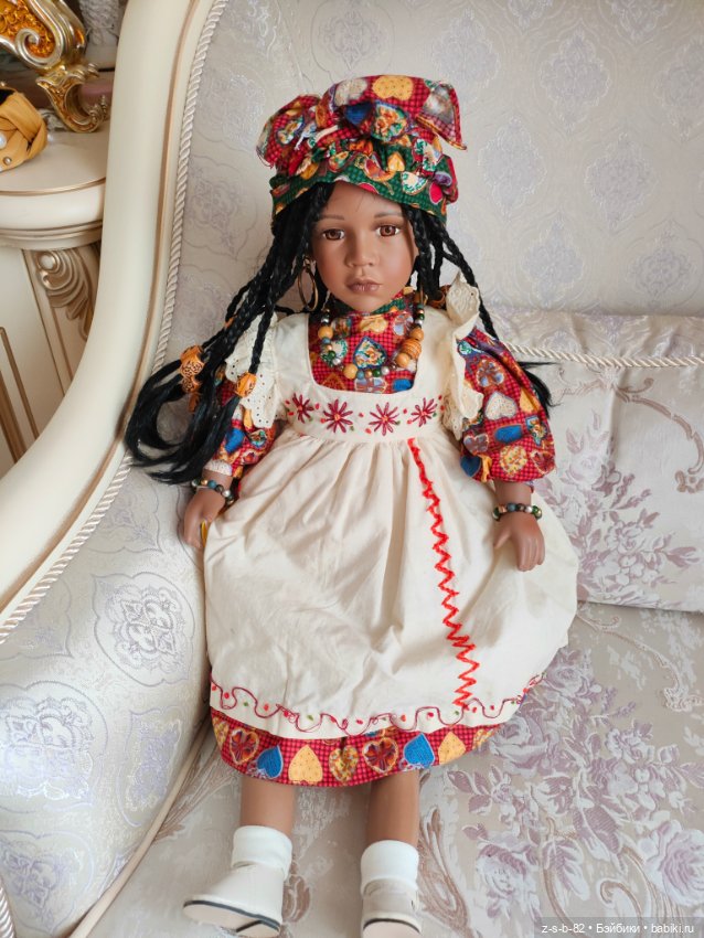 Очень красивая этническая кукла (фото 2)