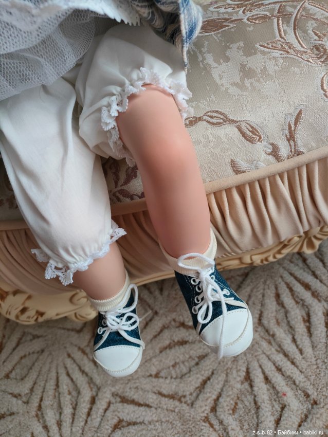 Очень яркая и красивая кукла (фото 3)