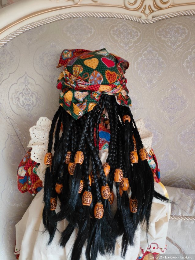 Очень красивая этническая кукла (фото 4)