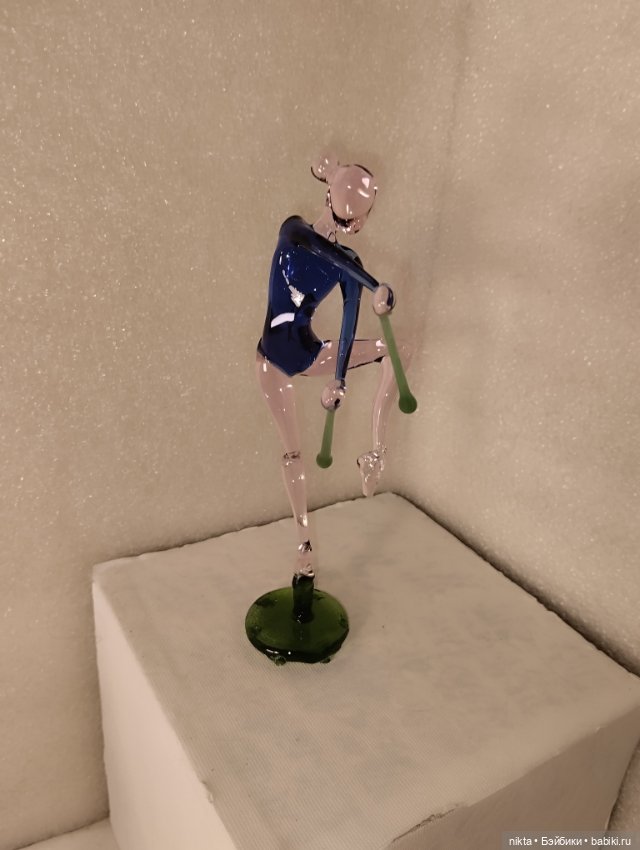 Гимнастка с булавами — Статуэтки (фото 2)