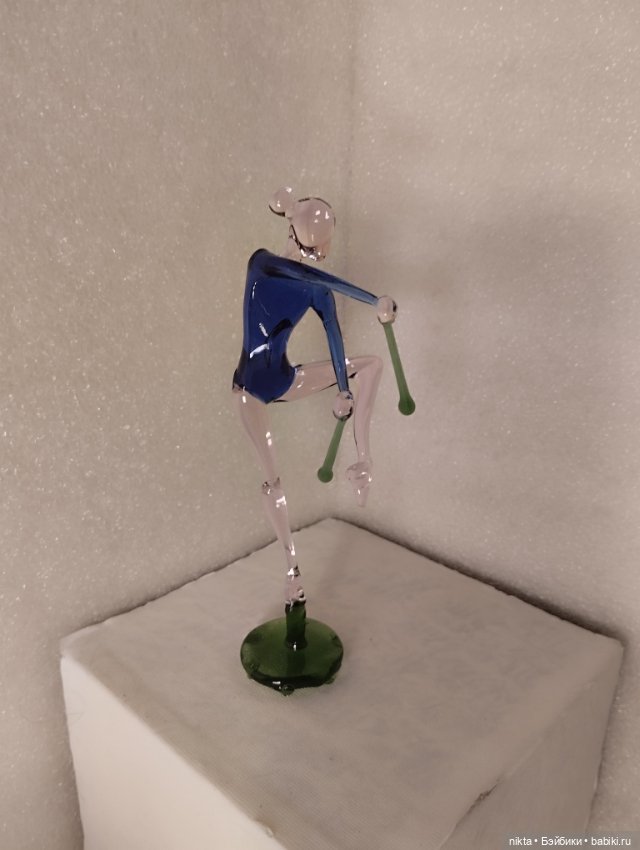 Гимнастка с булавами — Статуэтки