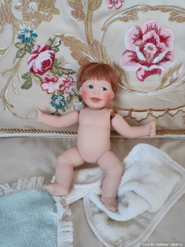 Цельнофарфоровый малыш Эштон Дрейк