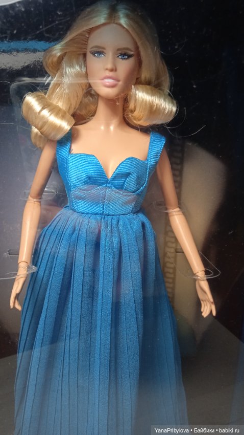 Barbie Signature Claudia Schiffer (фото 4)