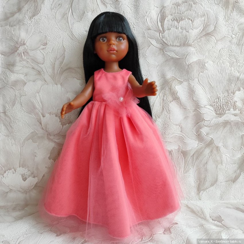 Paola Reina Нора - Карла с челкой в бальном платье, 32 см