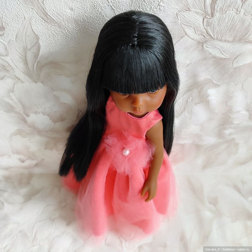 Paola Reina Нора - Карла с челкой в бальном платье, 32 см