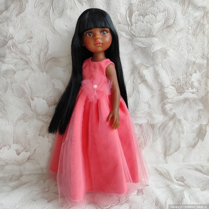 Paola Reina Нора - Карла с челкой в бальном платье, 32 см