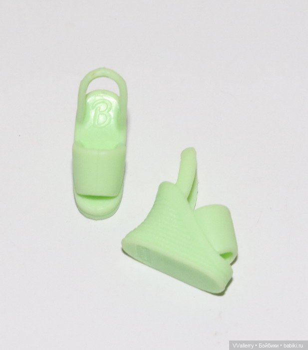 Зеленые сабо на барби — Обувь для кукол