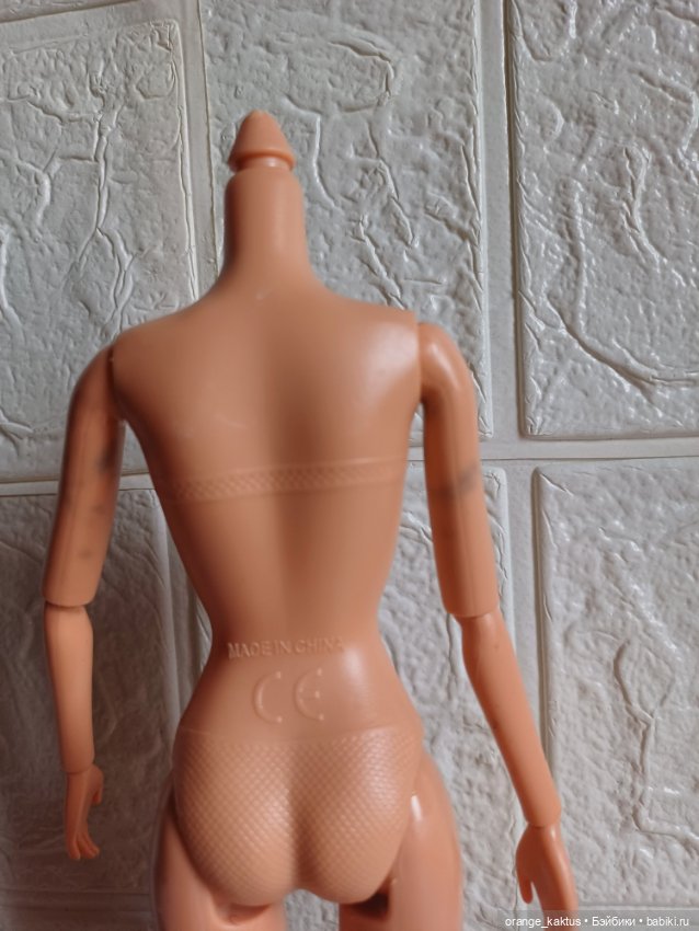 Тело аналоговой куклы в аутфите Уэнсдей (фото 2)