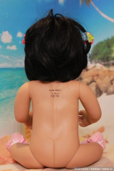 Полностью виниловая кукла, 344