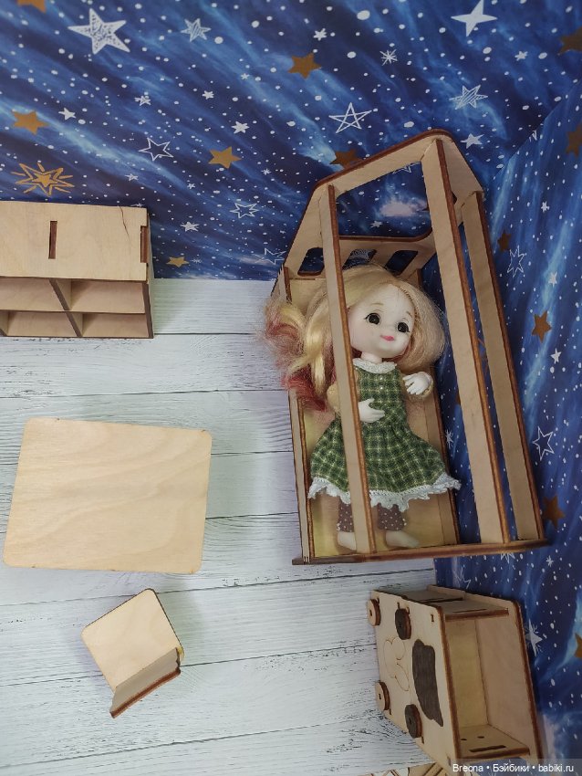 Кровать домик из фанеры — Кукольная мебель (фото 4)