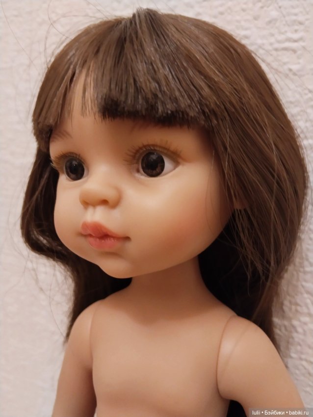 Кэрол с челкой и прямыми волосами