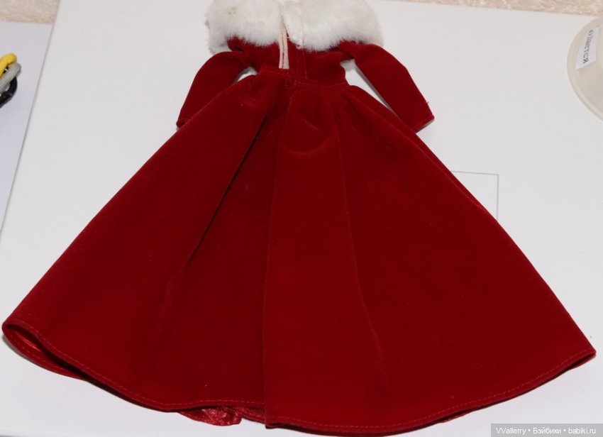 Рождественское платье на барби (фото 2)