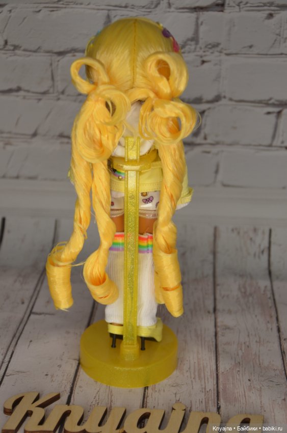 Санни из сета с Луной, Rainbow High, Shadow High (фото 5)