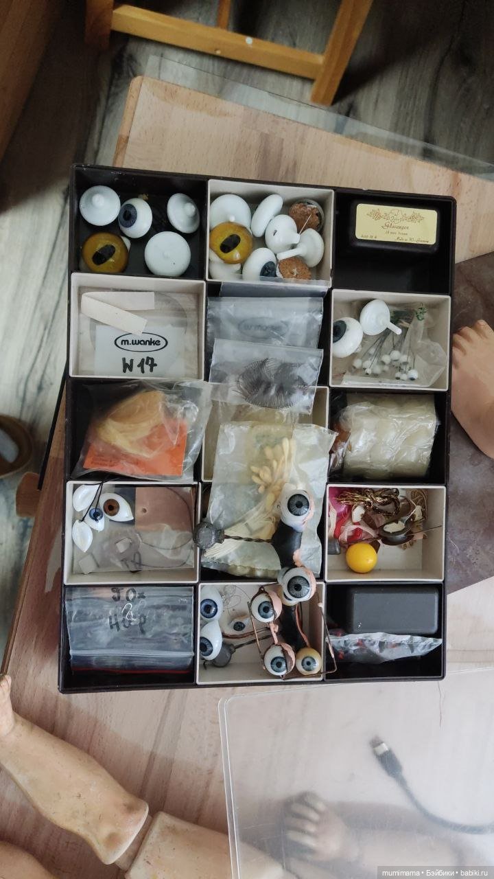 Большой набор для кукольного доктора- глаза, зубы, рокеры и мн др