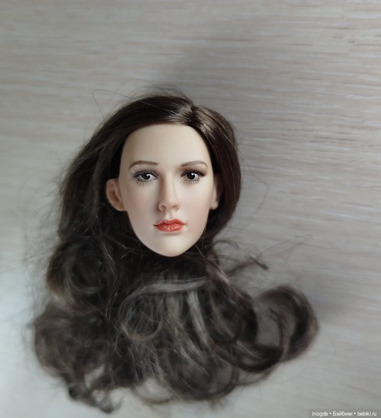 Голова экшен девушки формата 1/6