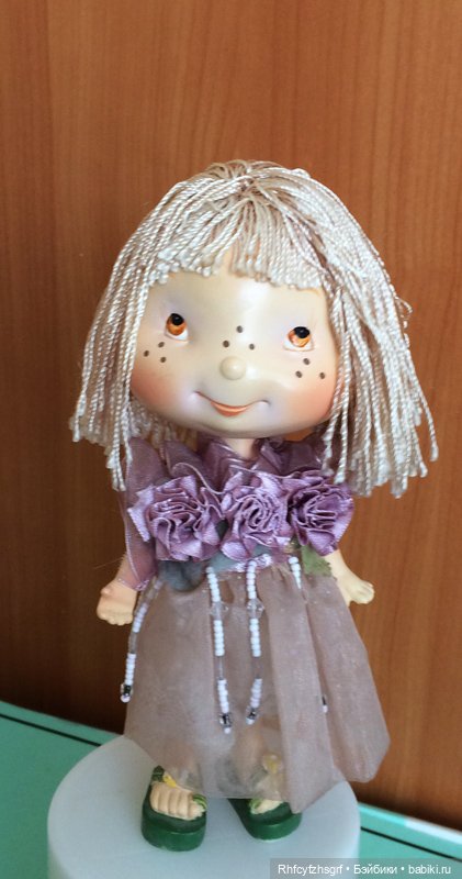 Сувенирная куколка — Статуэтки