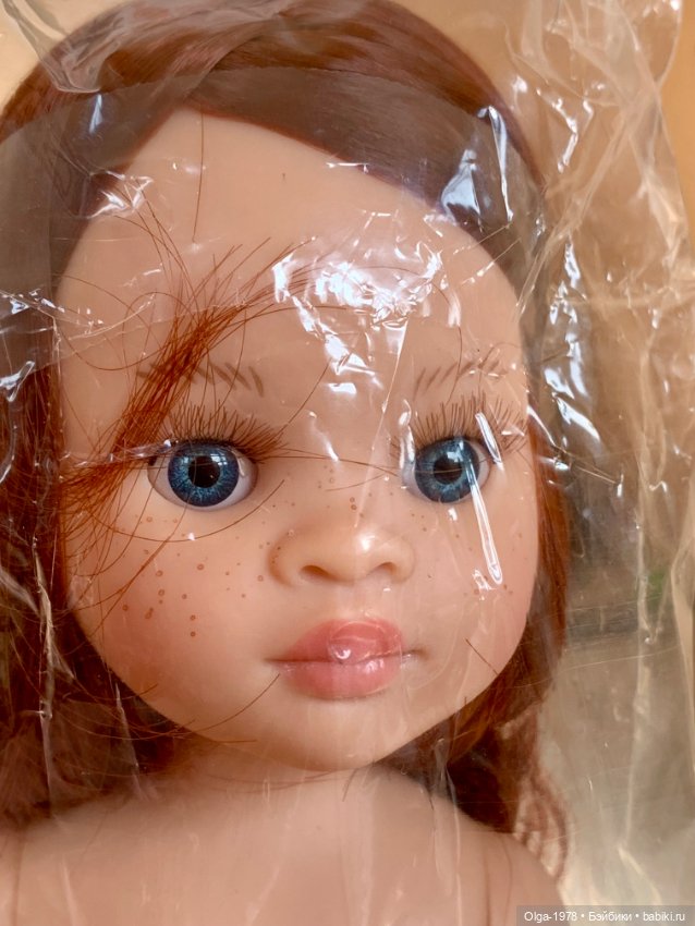 Белокожая Кэрол Нора каштановые волосы (фото 4)