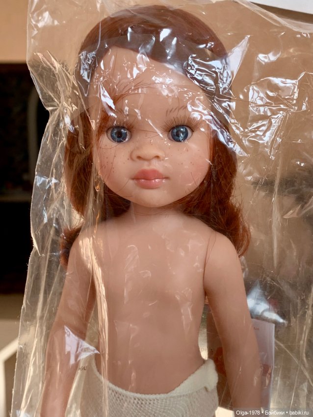 Белокожая Кэрол Нора каштановые волосы (фото 8)