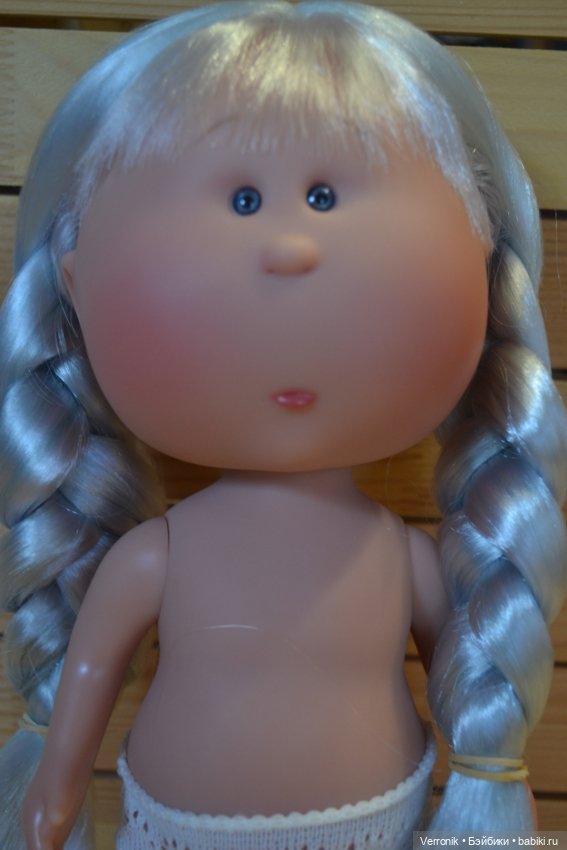 Нинес д'Онил - Nines d'Onil - Мия без одежды (30 см) - Мия с косичками (фото 4)