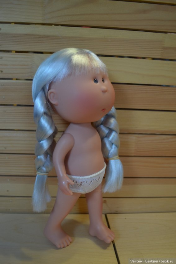 Нинес д'Онил - Nines d'Onil - Мия без одежды (30 см) - Мия с косичками (фото 6)