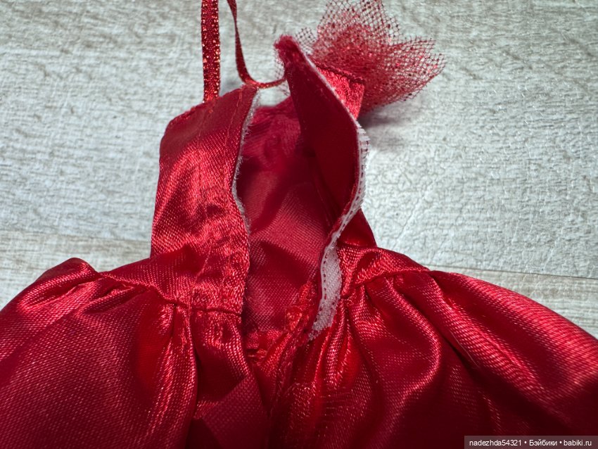 Аутфит Барби Праздничная 2022 Шатенка (3) (фото 5)