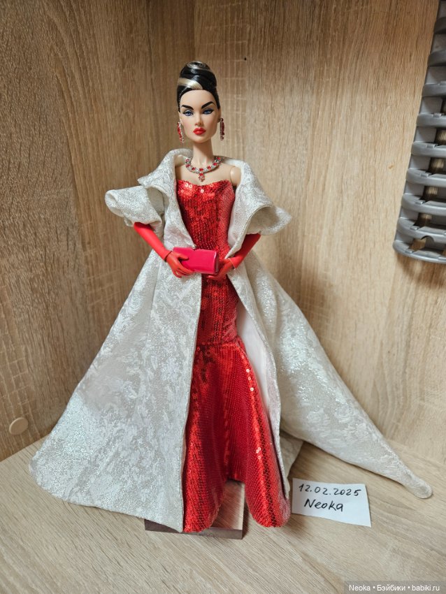 Кукла Sparkling New Year Victoire Roux (MIB)