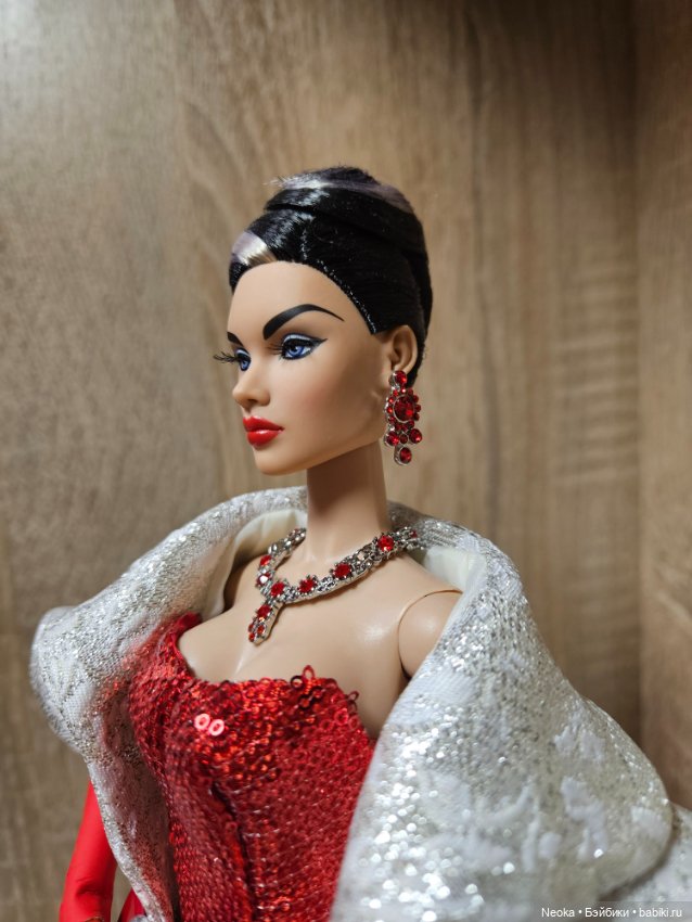 Кукла Sparkling New Year Victoire Roux (MIB) (фото 4)