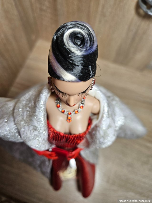 Кукла Sparkling New Year Victoire Roux (MIB) (фото 5)