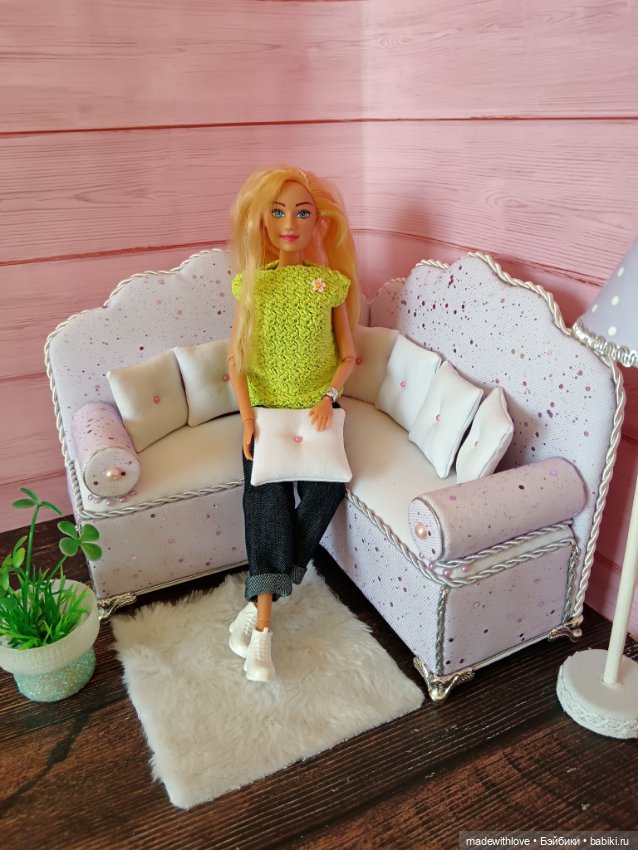 Угловой диванчик — Кукольная мебель (фото 7)