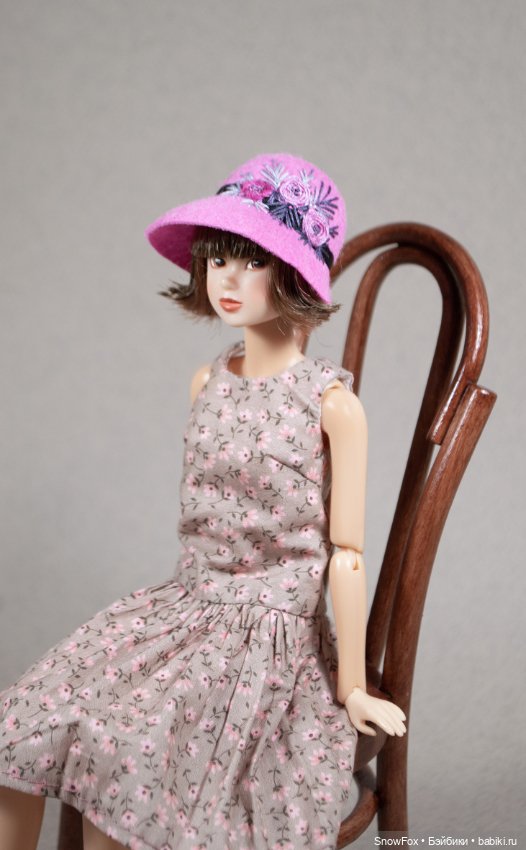 Фетровая шляпка "Розы" на обхват головы 10 см (Momoko. bjd) (фото 2)