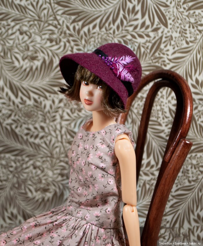 Фетровая шляпка "Перья" на обхват головы 10 см (Momoko. bjd) (фото 2)