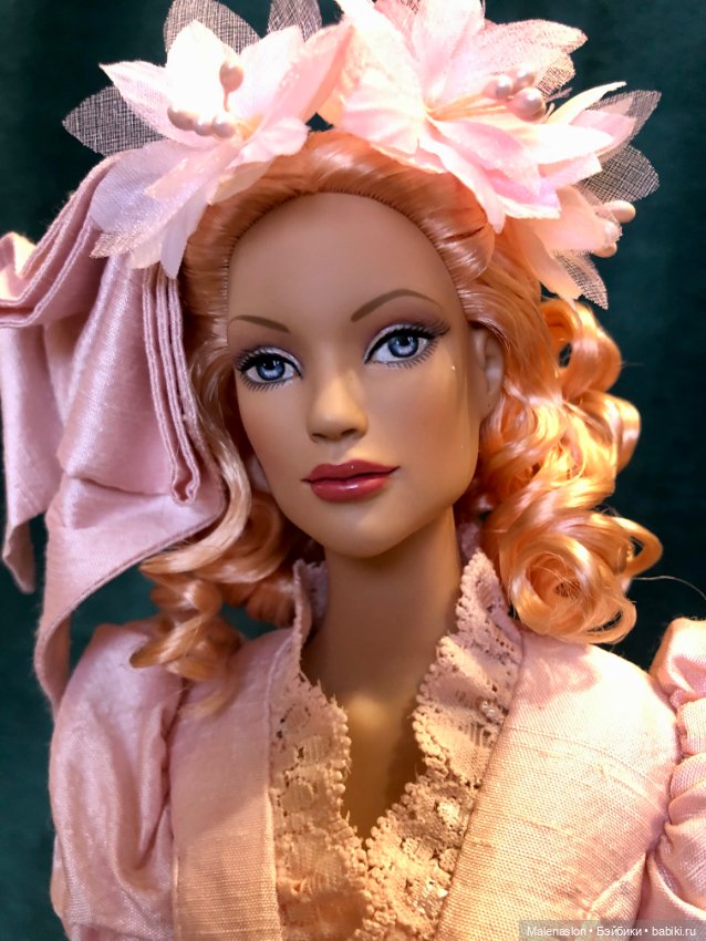 Tonner doll Ambassador in Pink Glinda (фото 5)