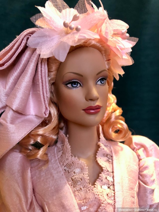 Tonner doll Ambassador in Pink Glinda (фото 3)