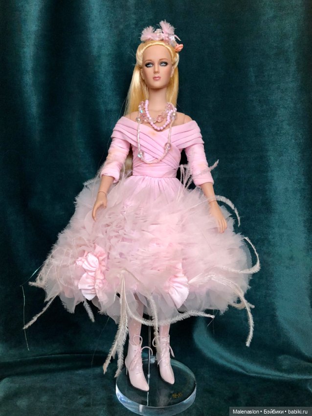 Robert Tonner Doll Devereaux Sisters