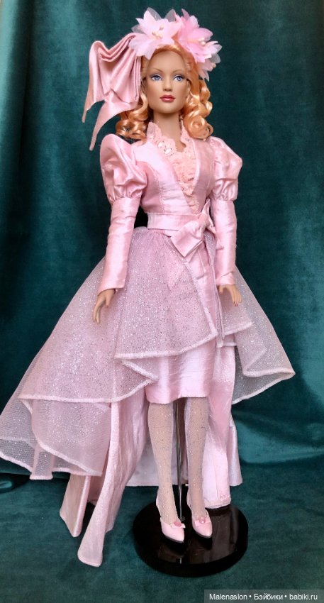 Tonner doll Ambassador in Pink Glinda (фото 6)