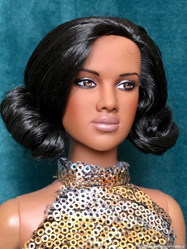 Robert Tonner Friday Foster (фото 2)