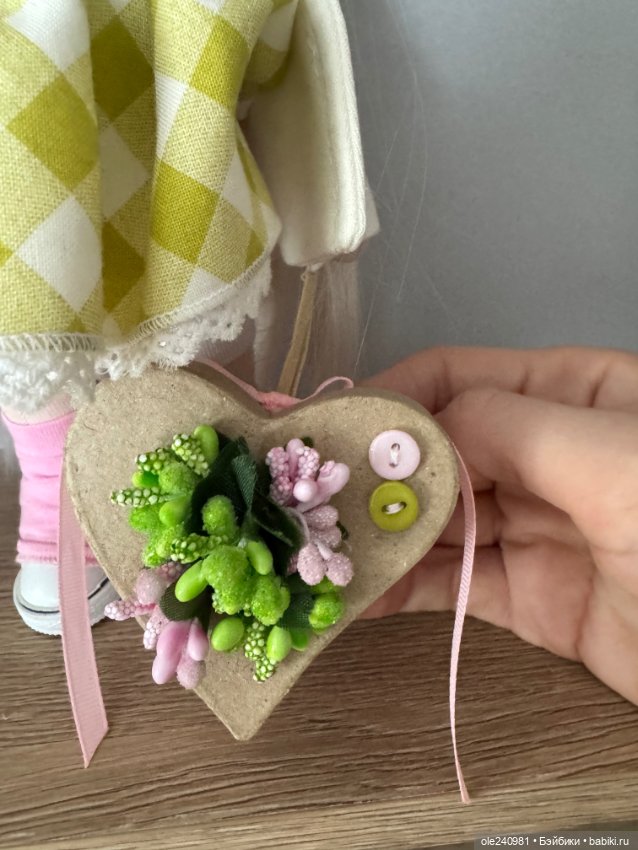 Весенняя нежность- авторская текстильная кукла (фото 3)