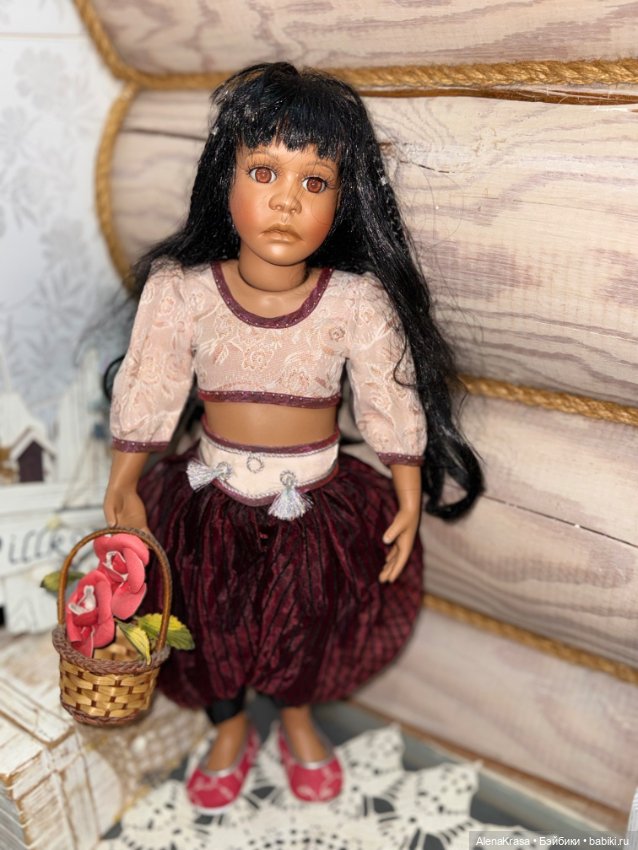 Фарфоровая кукла Renata Hockh