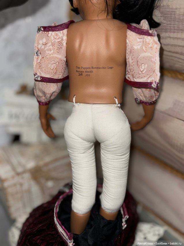 Фарфоровая кукла Renata Hockh (фото 6)