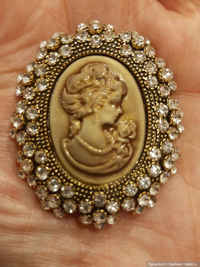 Брошь — Украшения и очки для кукол (фото 2)