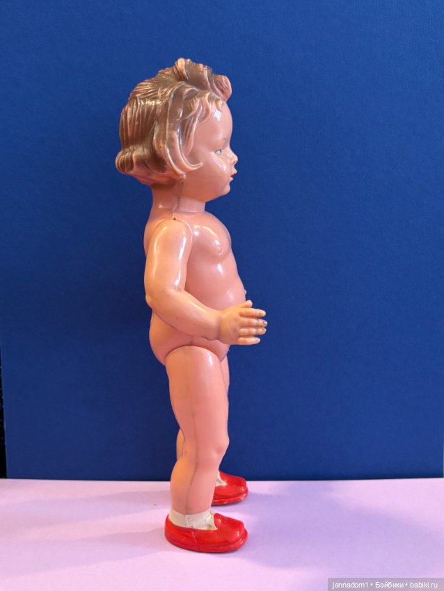 Очаровательная куколка с голубыми глазками Milon Gehler с рельефными волосами, высота 22 см (фото 5)