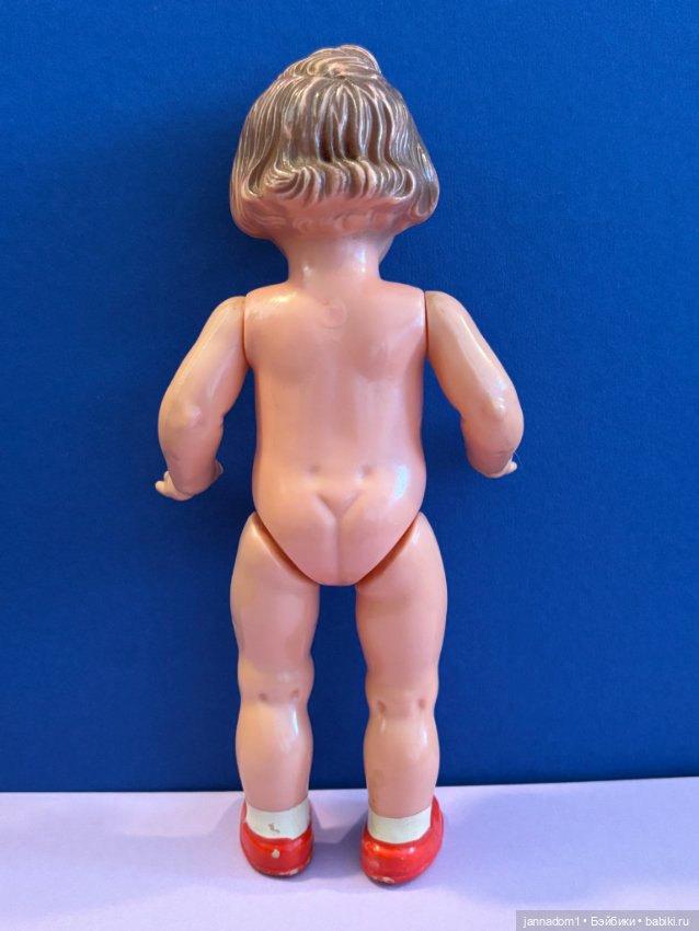 Очаровательная куколка с голубыми глазками Milon Gehler с рельефными волосами, высота 22 см (фото 4)