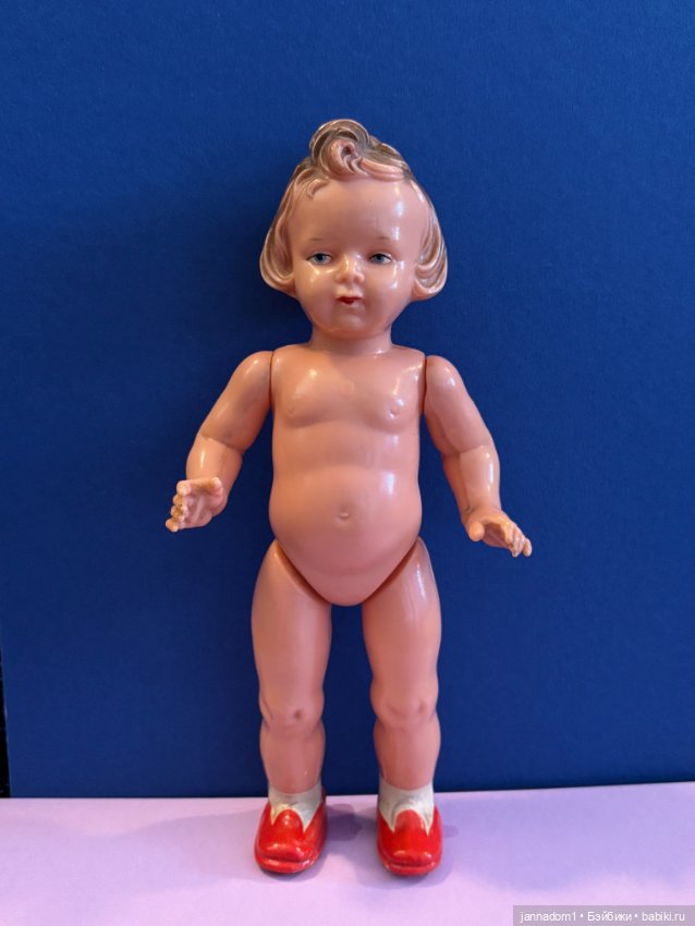 Очаровательная куколка с голубыми глазками Milon Gehler с рельефными волосами, высота 22 см (фото 6)