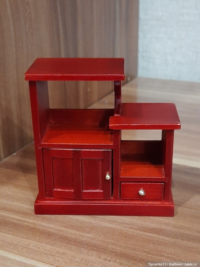 Шкафчик в кукольный домик