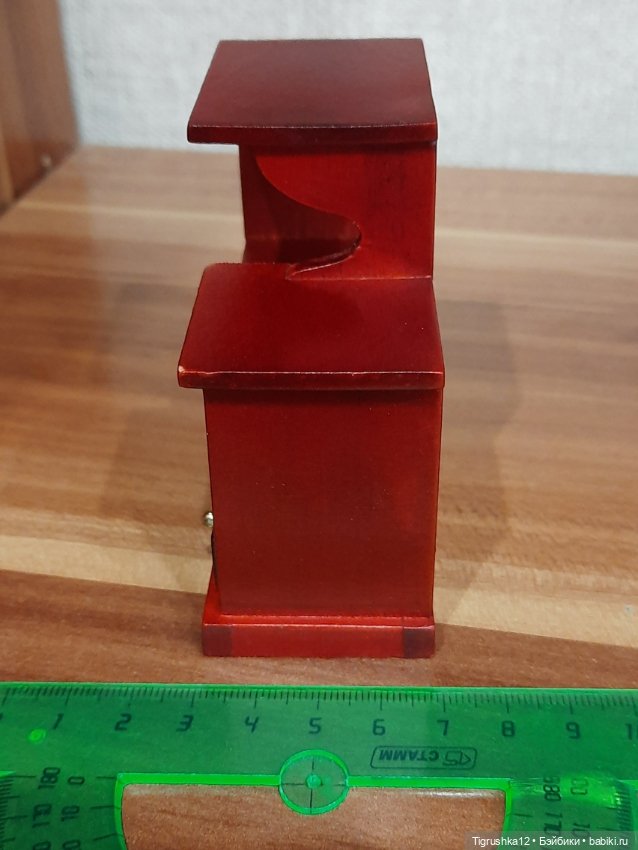 Шкафчик в кукольный домик (фото 7)