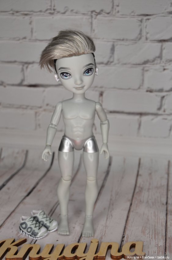 Rainbow High, Shadow High Эш нюд с обувью, распродажа