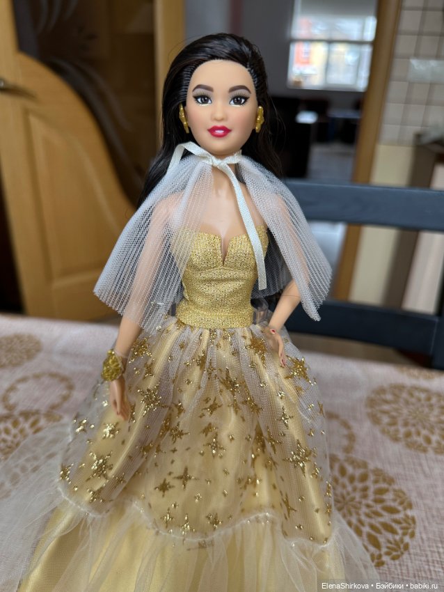 Barbie holiday 2023 Кира — Игровые куклы (фото 2)
